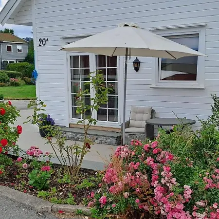 Tryms Vei 20a - Stor Apartman Kristiansand