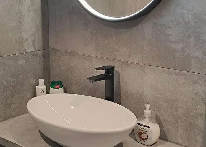 Tryms Vei 20a - Stor Apartman